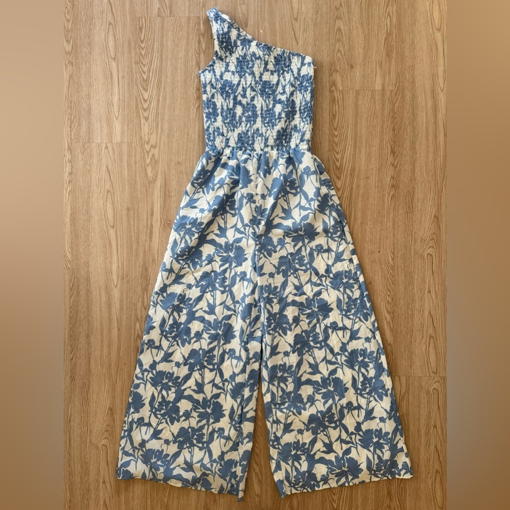 Petal & pup one shoulder smocked wide leg jumpsuit romper nwot - Picture 5 of 5
